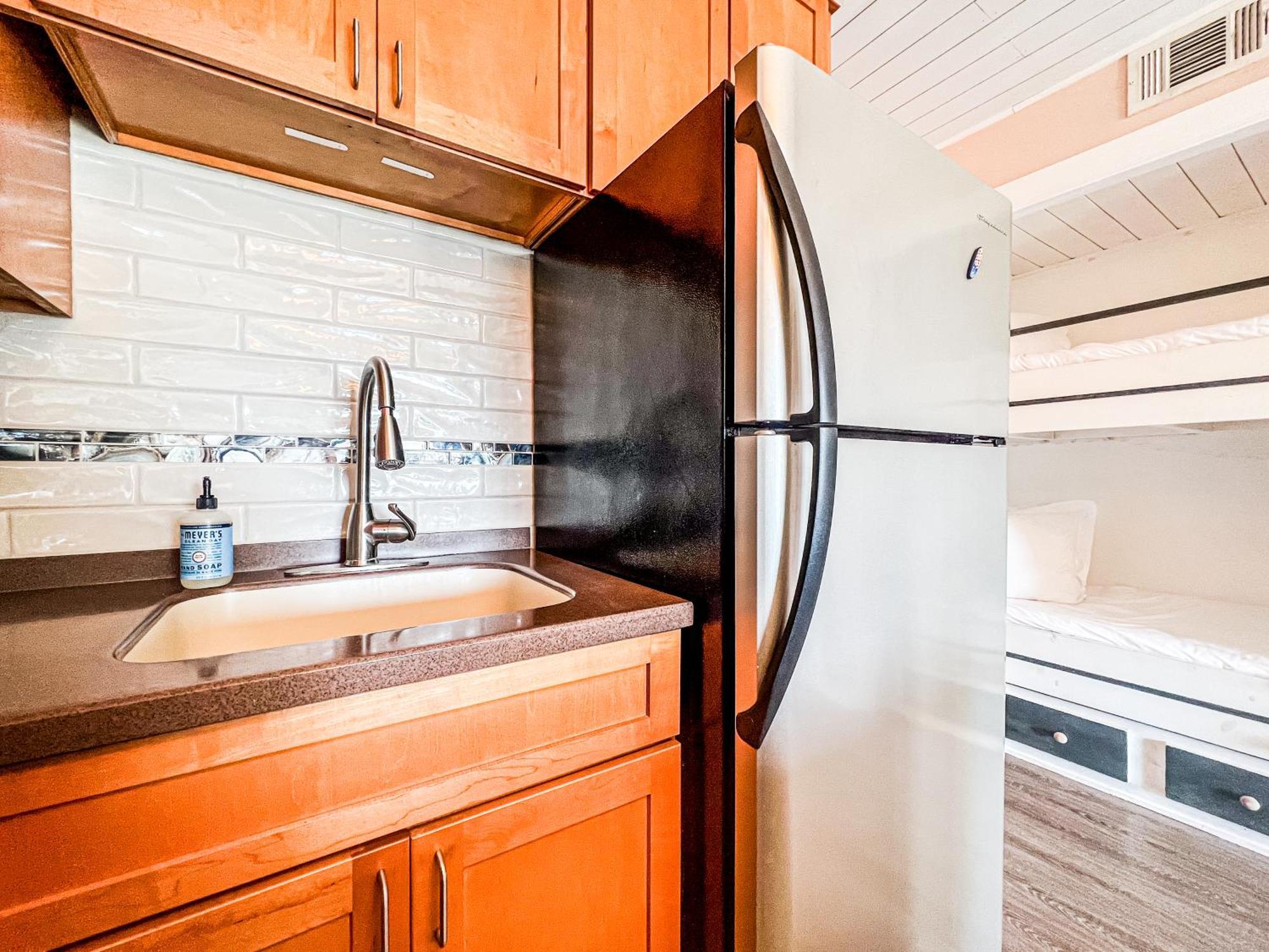 Cozy Beach Condo Sleeps 6 Pool Каролина-бич Экстерьер фото